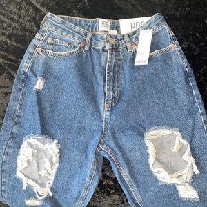 BDG High Waisted Mom Jean Destroyed Medium Wash NWT Urban Outfitters